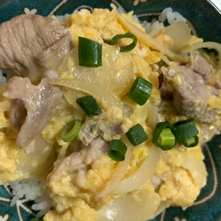 トロトロ♡豚バラ肉の玉子とじ丼